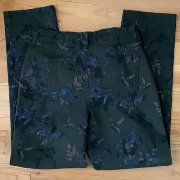 Bandolino Jeans - Picture 4 of 11